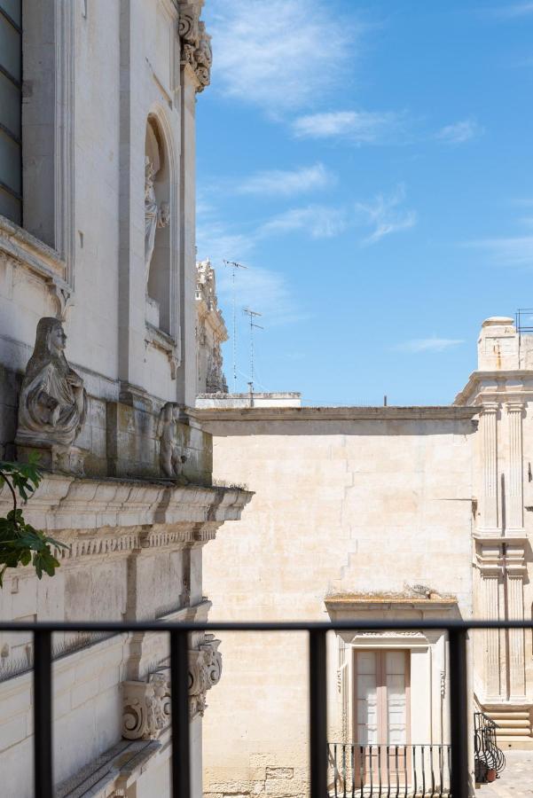 Palazzo Charlie Bed & Breakfast Lecce Exterior photo