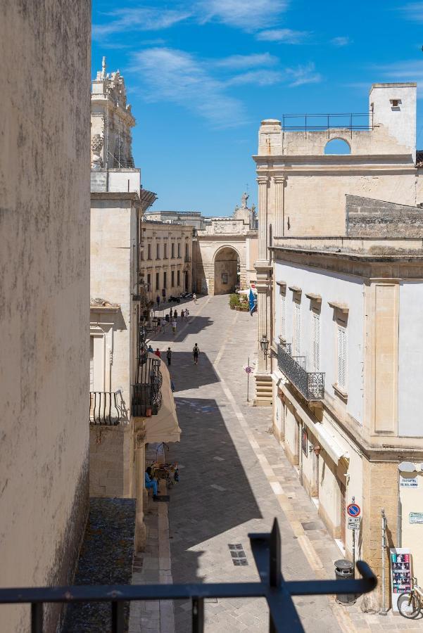 Palazzo Charlie Bed & Breakfast Lecce Exterior photo